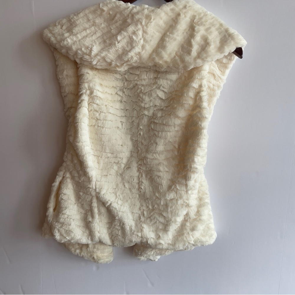 Me Jane Vest, Small - Picture 7 of 13